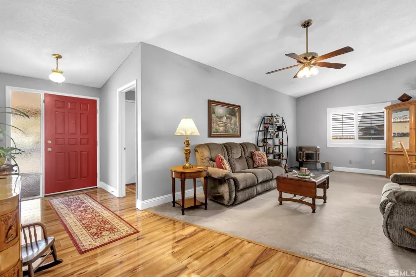 Entry/Foyer
