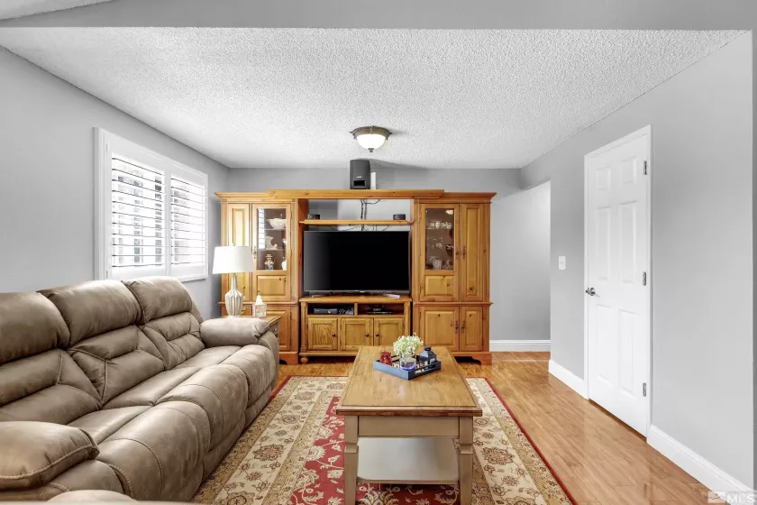 4900 Spring, Reno, Nevada 89502, 3 Bedrooms Bedrooms, ,2 BathroomsBathrooms,Residential,Residential,Spring,250005062