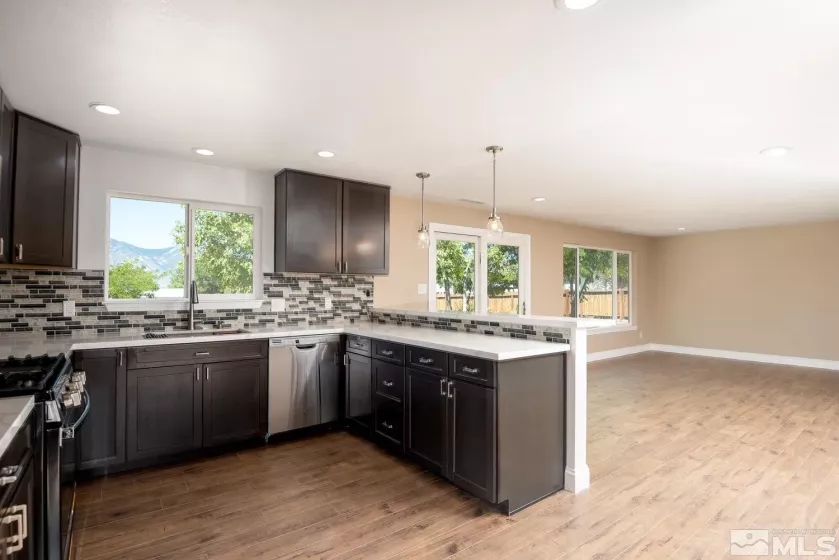 2812 Squires, Minden, Nevada 89423, 3 Bedrooms Bedrooms, ,3 BathroomsBathrooms,Residential,Residential,Squires,250000441