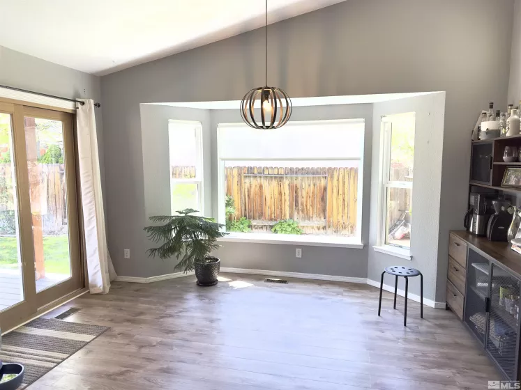 425 Nicole, Sparks, Nevada 89436, 3 Bedrooms Bedrooms, ,2 BathroomsBathrooms,Residential,Residential,Nicole,250006190