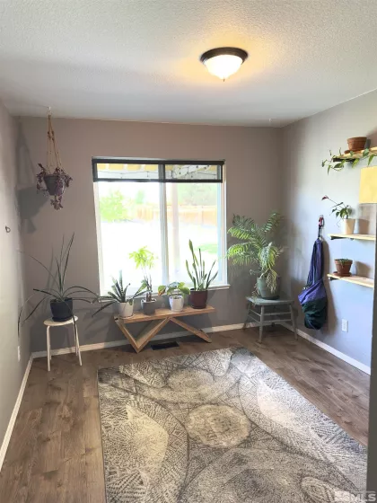425 Nicole, Sparks, Nevada 89436, 3 Bedrooms Bedrooms, ,2 BathroomsBathrooms,Residential,Residential,Nicole,250006190