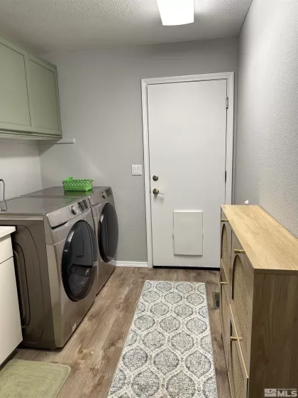 425 Nicole, Sparks, Nevada 89436, 3 Bedrooms Bedrooms, ,2 BathroomsBathrooms,Residential,Residential,Nicole,250006190