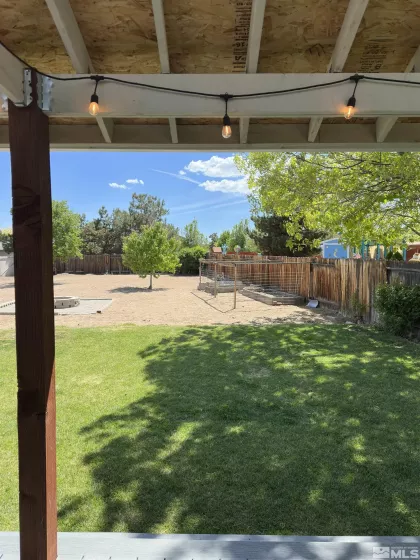 425 Nicole, Sparks, Nevada 89436, 3 Bedrooms Bedrooms, ,2 BathroomsBathrooms,Residential,Residential,Nicole,250006190