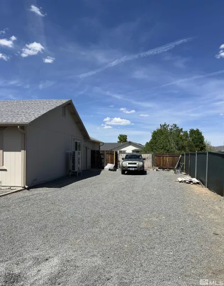 425 Nicole, Sparks, Nevada 89436, 3 Bedrooms Bedrooms, ,2 BathroomsBathrooms,Residential,Residential,Nicole,250006190