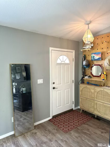 425 Nicole, Sparks, Nevada 89436, 3 Bedrooms Bedrooms, ,2 BathroomsBathrooms,Residential,Residential,Nicole,250006190