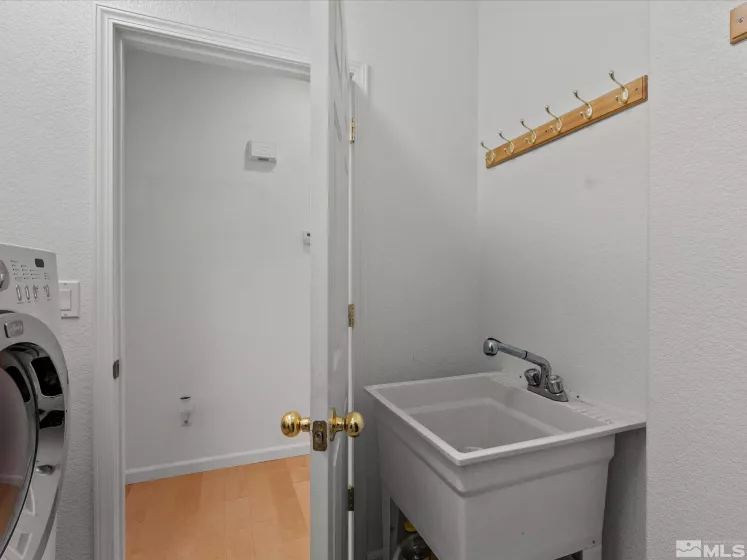 9290 Jack Hammer, Reno, Nevada 89521, 3 Bedrooms Bedrooms, ,2 BathroomsBathrooms,Residential,Residential,Jack Hammer,250006202