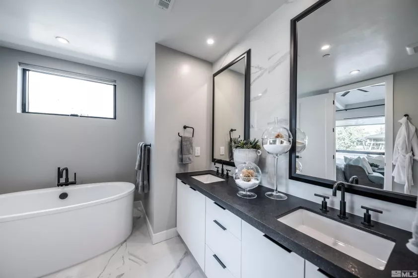77 Caballada, Reno, Nevada 89511, 2 Bedrooms Bedrooms, ,3 BathroomsBathrooms,Residential,Residential,Caballada,240011017