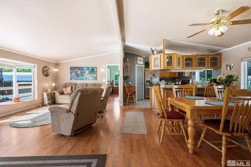 19 Marina, Dayton, Nevada 89403, 4 Bedrooms Bedrooms, ,5 BathroomsBathrooms,Residential,Residential,Marina,240013521
