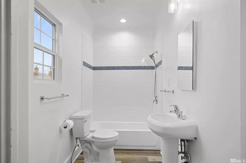 955 Watt, Reno, Nevada 89509, 2 Bedrooms Bedrooms, ,1 BathroomBathrooms,Residential,Residential,Watt,240013378