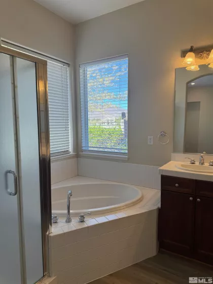 10401 Blockade, Reno, Nevada 89521, 4 Bedrooms Bedrooms, ,2 BathroomsBathrooms,Residential Lease,Manufactured,Blockade,250006204