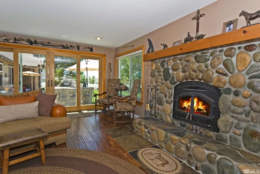 25 Martell, Sparks, Nevada 89441, 4 Bedrooms Bedrooms, ,3 BathroomsBathrooms,Residential,Residential,Martell,250006205