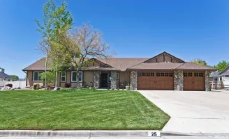25 Martell, Sparks, Nevada 89441, 4 Bedrooms Bedrooms, ,3 BathroomsBathrooms,Residential,Residential,Martell,250006205