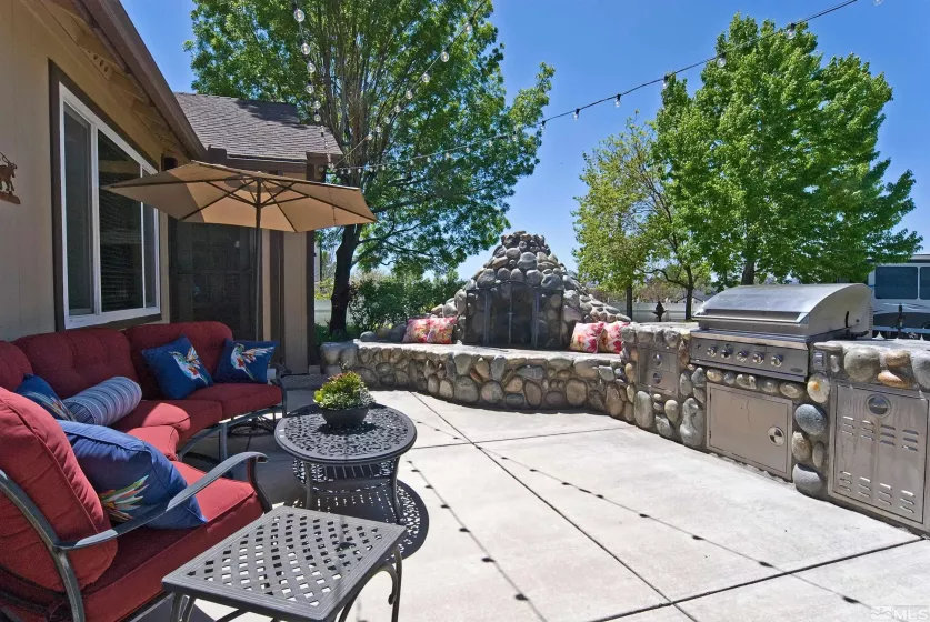 25 Martell, Sparks, Nevada 89441, 4 Bedrooms Bedrooms, ,3 BathroomsBathrooms,Residential,Residential,Martell,250006205