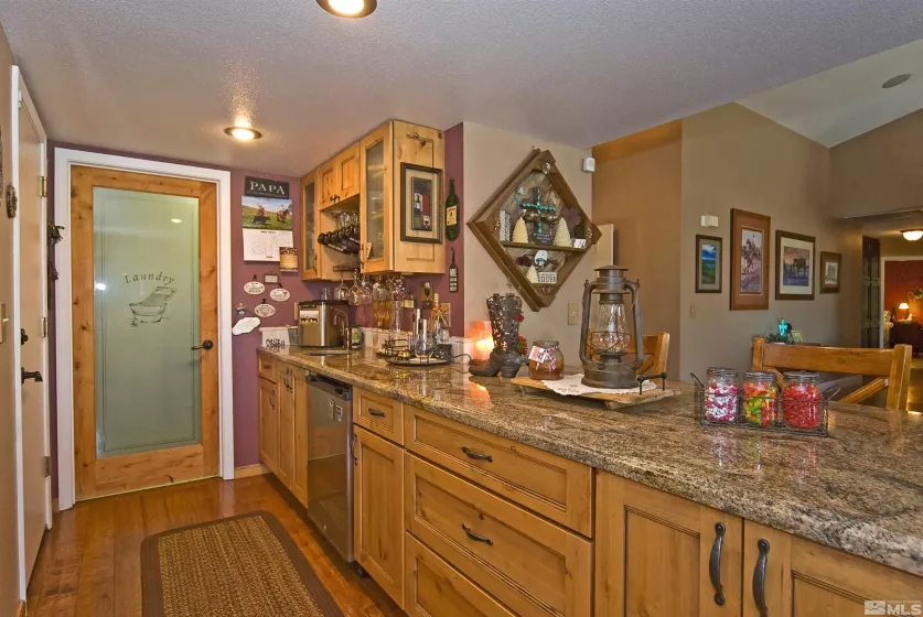 25 Martell, Sparks, Nevada 89441, 4 Bedrooms Bedrooms, ,3 BathroomsBathrooms,Residential,Residential,Martell,250006205