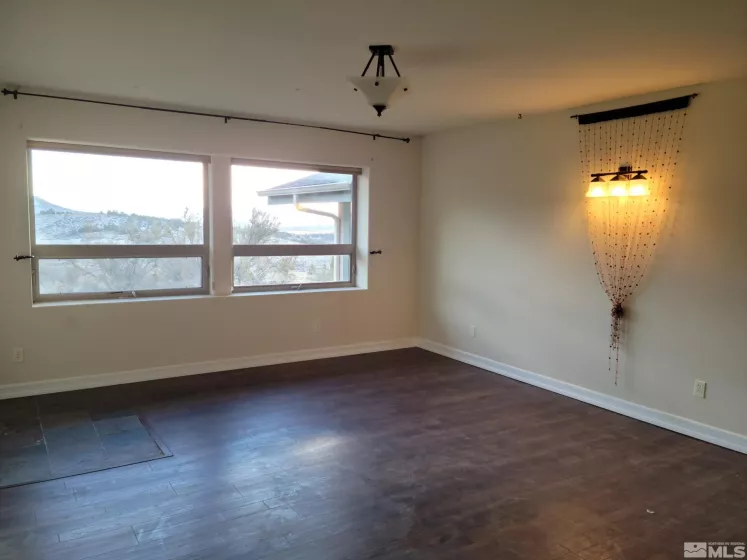 1297 Deerlodge, Reno, Nevada 89508, 5 Bedrooms Bedrooms, ,4 BathroomsBathrooms,Residential,Residential,Deerlodge,220016781