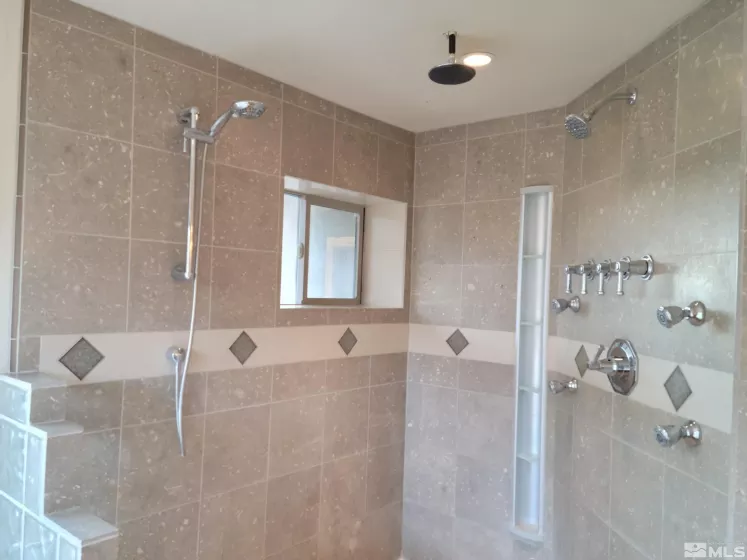 1297 Deerlodge, Reno, Nevada 89508, 5 Bedrooms Bedrooms, ,4 BathroomsBathrooms,Residential,Residential,Deerlodge,220016781