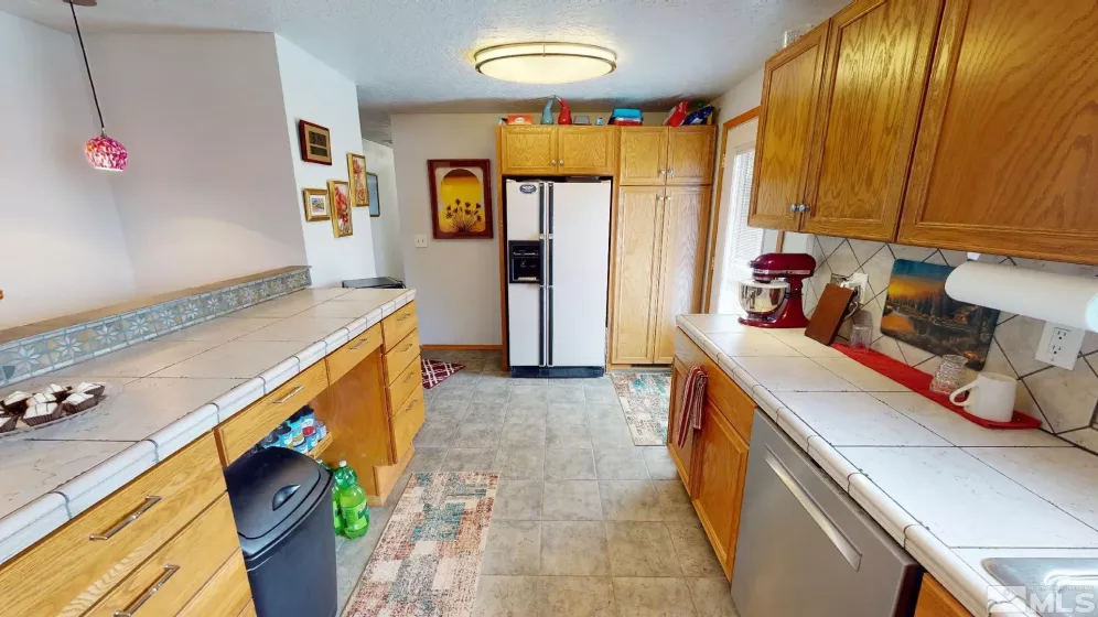 150 Reeves, Mc Dermitt, Nevada 89421, 2 Bedrooms Bedrooms, ,3 BathroomsBathrooms,Residential,Residential,Reeves,230005786