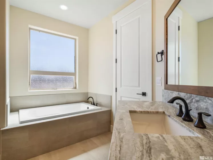 1782 Torina, Minden, Nevada 89423, 3 Bedrooms Bedrooms, ,3 BathroomsBathrooms,Residential,Residential,Torina,230004889