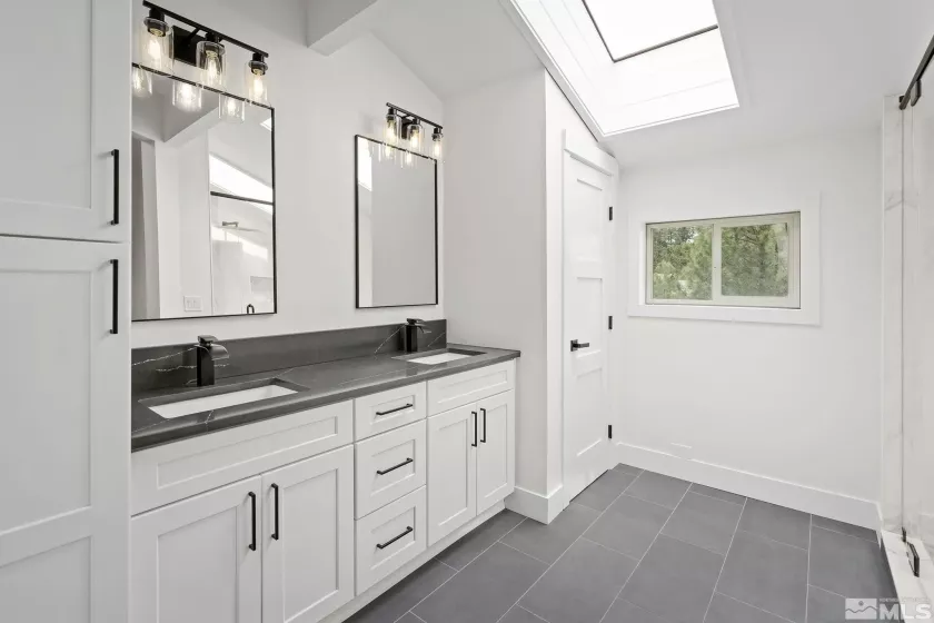 455 Blue Spruce, Reno, Nevada 89511, 4 Bedrooms Bedrooms, ,3 BathroomsBathrooms,Residential,Residential,Blue Spruce,230010509