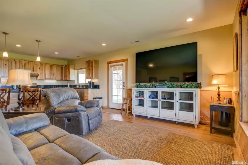 1461 Foothill, Gardnerville, Nevada 89460, 2 Bedrooms Bedrooms, ,2 BathroomsBathrooms,Residential,Residential,Foothill,230011772