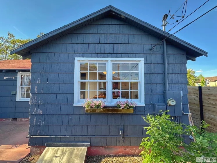 518 Taylor, Reno, Nevada 89502, 2 Bedrooms Bedrooms, ,2 BathroomsBathrooms,Residential,Residential,Taylor,250006206