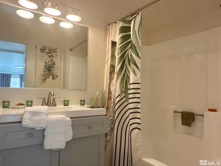 518 Taylor, Reno, Nevada 89502, 2 Bedrooms Bedrooms, ,2 BathroomsBathrooms,Residential,Residential,Taylor,250006206