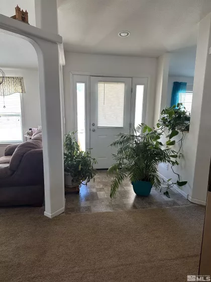 Entry/Foyer
