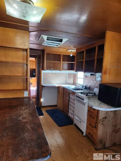 121 South, Tonopah, Nevada 89049, 2 Bedrooms Bedrooms, ,1 BathroomBathrooms,Residential,Residential,South,240007842