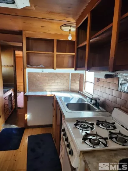 121 South, Tonopah, Nevada 89049, 2 Bedrooms Bedrooms, ,1 BathroomBathrooms,Residential,Residential,South,240007842
