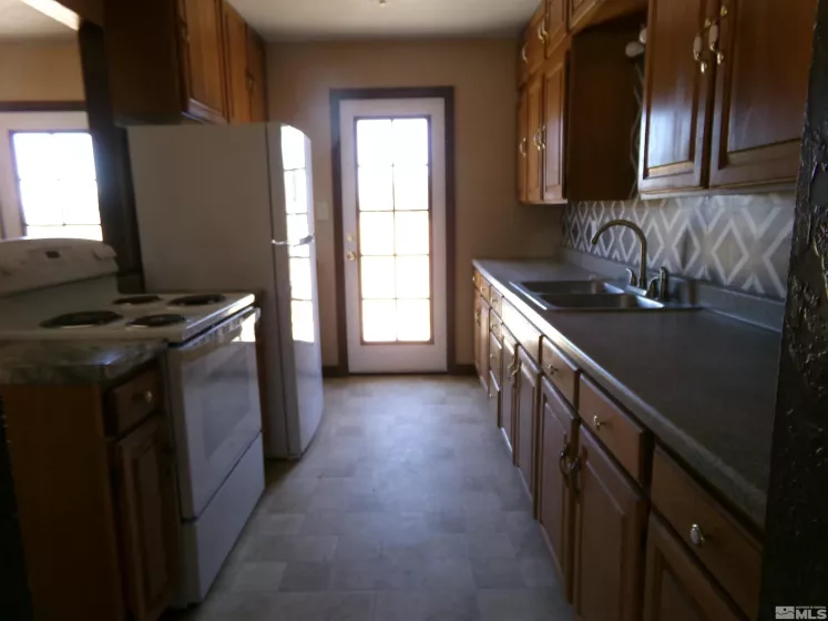 11 Hall, Yerington, Nevada 89447, 3 Bedrooms Bedrooms, ,1 BathroomBathrooms,Residential,Residential,Hall,240007593