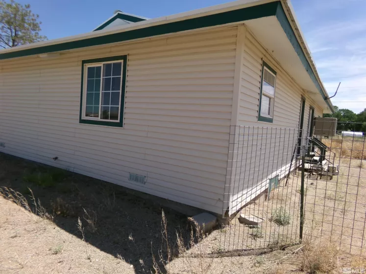 11 Hall, Yerington, Nevada 89447, 3 Bedrooms Bedrooms, ,1 BathroomBathrooms,Residential,Residential,Hall,240007593