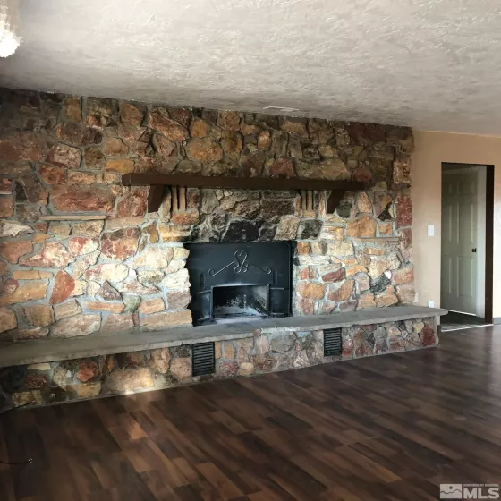 11 Hall, Yerington, Nevada 89447, 3 Bedrooms Bedrooms, ,1 BathroomBathrooms,Residential,Residential,Hall,240007593