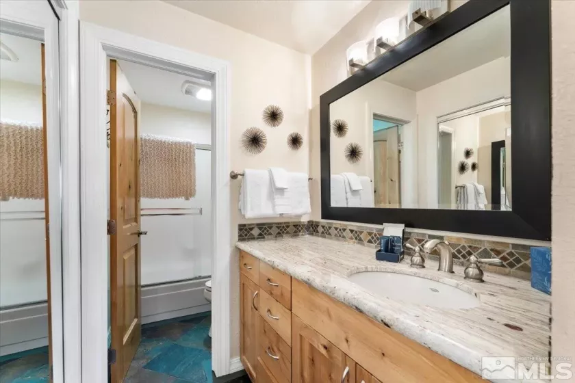 807 Alder, Incline Village, Nevada 89451, 2 Bedrooms Bedrooms, ,2 BathroomsBathrooms,Residential,Residential,Alder,240010382