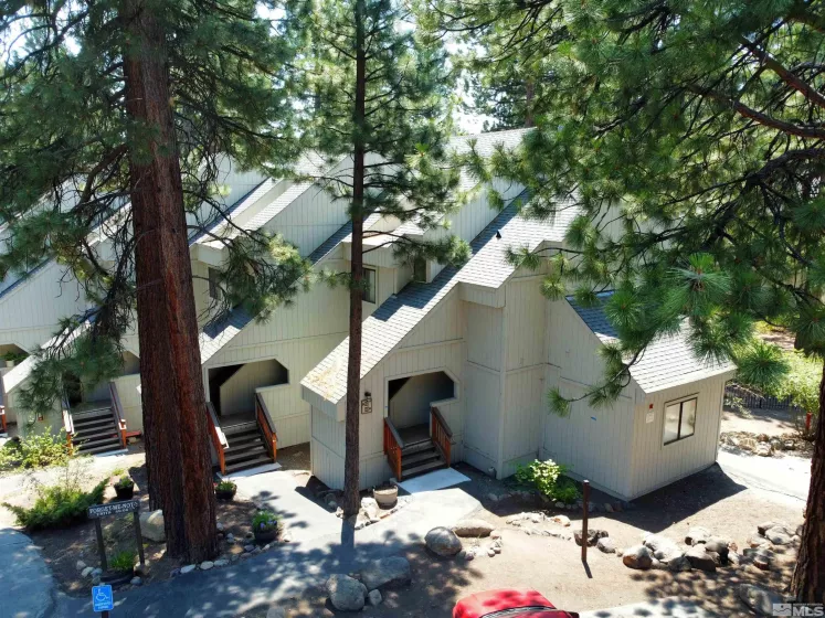 807 Alder, Incline Village, Nevada 89451, 2 Bedrooms Bedrooms, ,2 BathroomsBathrooms,Residential,Residential,Alder,240010382