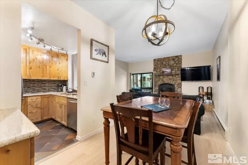 807 Alder, Incline Village, Nevada 89451, 2 Bedrooms Bedrooms, ,2 BathroomsBathrooms,Residential,Residential,Alder,240010382