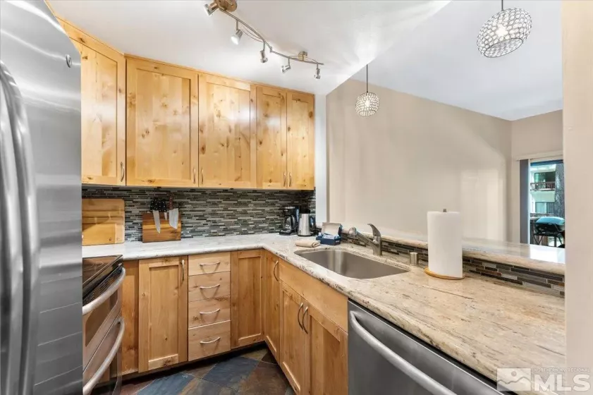 807 Alder, Incline Village, Nevada 89451, 2 Bedrooms Bedrooms, ,2 BathroomsBathrooms,Residential,Residential,Alder,240010382