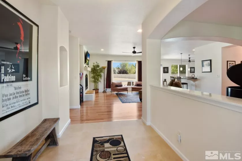 Entry/Foyer