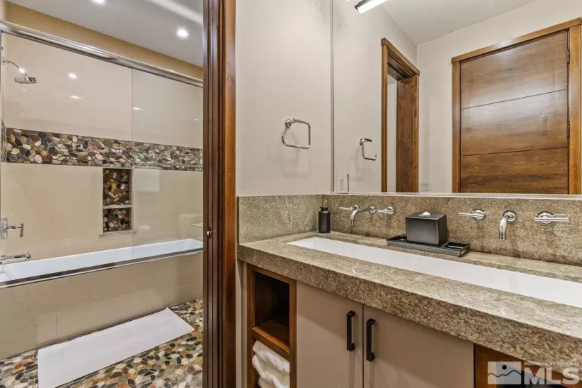250 Swifts Station, Carson City, Nevada 89705, 4 Bedrooms Bedrooms, ,5 BathroomsBathrooms,Residential,Residential,Swifts Station,240009249