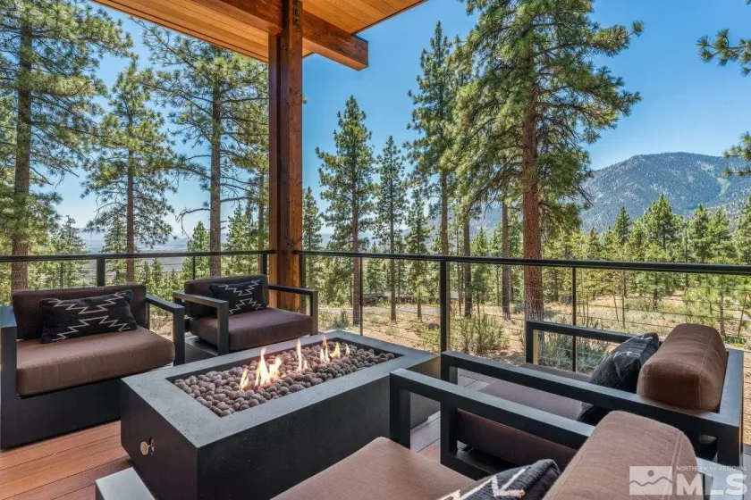 250 Swifts Station, Carson City, Nevada 89705, 4 Bedrooms Bedrooms, ,5 BathroomsBathrooms,Residential,Residential,Swifts Station,240009249