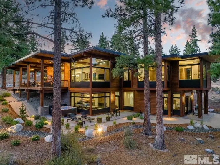 250 Swifts Station, Carson City, Nevada 89705, 4 Bedrooms Bedrooms, ,5 BathroomsBathrooms,Residential,Residential,Swifts Station,240009249