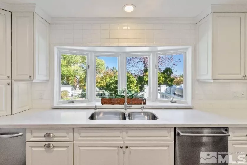 1965 Palmira, Reno, Nevada 89511, 4 Bedrooms Bedrooms, ,3 BathroomsBathrooms,Residential,Residential,Palmira,250002967