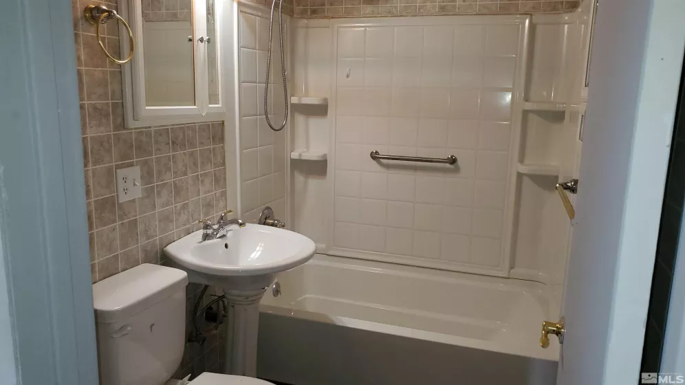 341 Baker, Hawthorne, Nevada 89415, 3 Bedrooms Bedrooms, ,2 BathroomsBathrooms,Residential,Residential,Baker,250002962