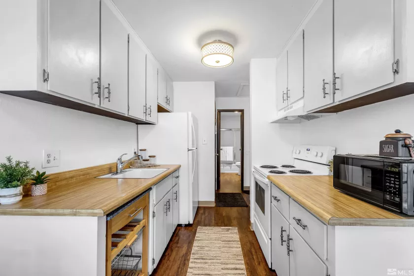 400 Saliman, Carson City, Nevada 89701, 1 Bedroom Bedrooms, ,1 BathroomBathrooms,Residential,Residential,Saliman,250002892