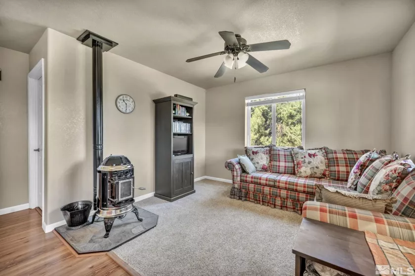 591 Pine Nut, Coleville, California 96107, 1 Bedroom Bedrooms, ,1 BathroomBathrooms,Residential,Residential,Pine Nut,250002943