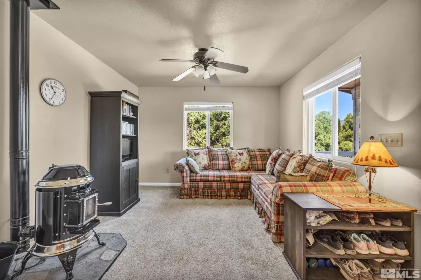 591 Pine Nut, Coleville, California 96107, 1 Bedroom Bedrooms, ,1 BathroomBathrooms,Residential,Residential,Pine Nut,250002943