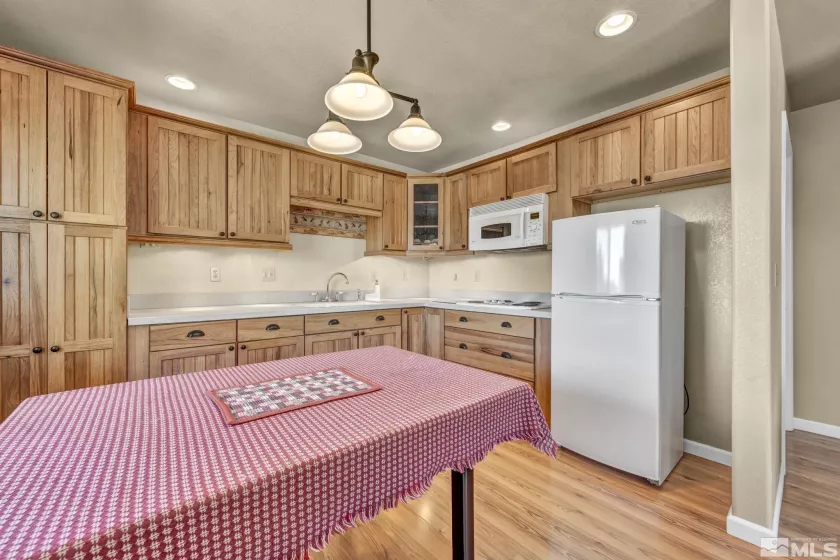 591 Pine Nut, Coleville, California 96107, 1 Bedroom Bedrooms, ,1 BathroomBathrooms,Residential,Residential,Pine Nut,250002943