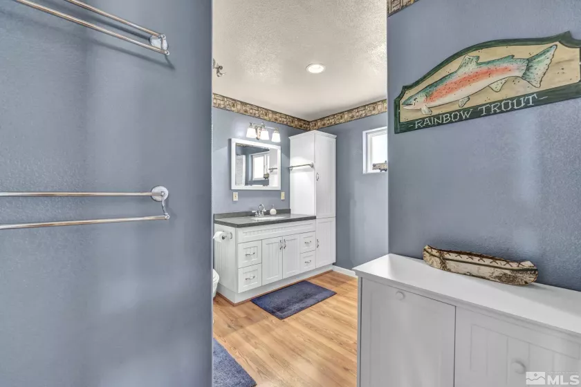 591 Pine Nut, Coleville, California 96107, 1 Bedroom Bedrooms, ,1 BathroomBathrooms,Residential,Residential,Pine Nut,250002943