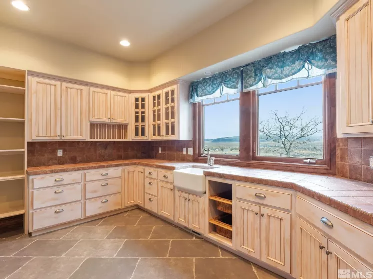 525 Cable Canyon, Fernley, Nevada 89408, 5 Bedrooms Bedrooms, ,5 BathroomsBathrooms,Residential,Residential,Cable Canyon,250002859