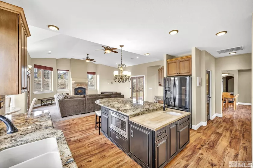 227 Earlham, Reno, Nevada 89511, 3 Bedrooms Bedrooms, ,4 BathroomsBathrooms,Residential,Residential,Earlham,250002788