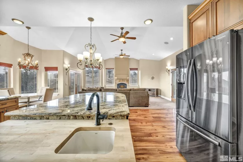 227 Earlham, Reno, Nevada 89511, 3 Bedrooms Bedrooms, ,4 BathroomsBathrooms,Residential,Residential,Earlham,250002788